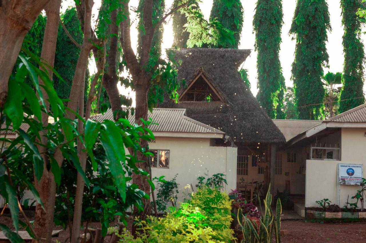 The Secret Garden Hotel Moshi Ngoại thất bức ảnh