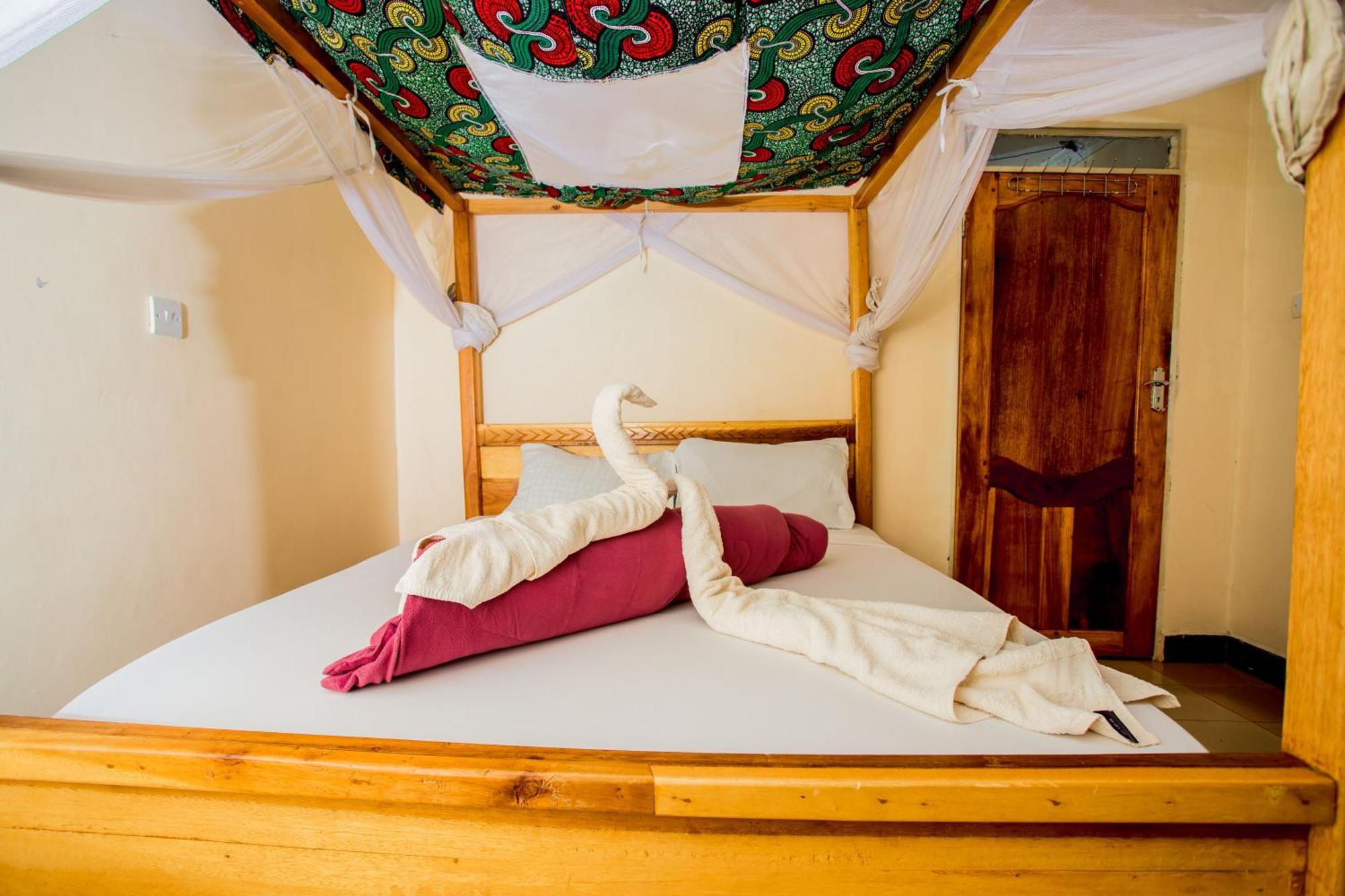 The Secret Garden Hotel Moshi Ngoại thất bức ảnh