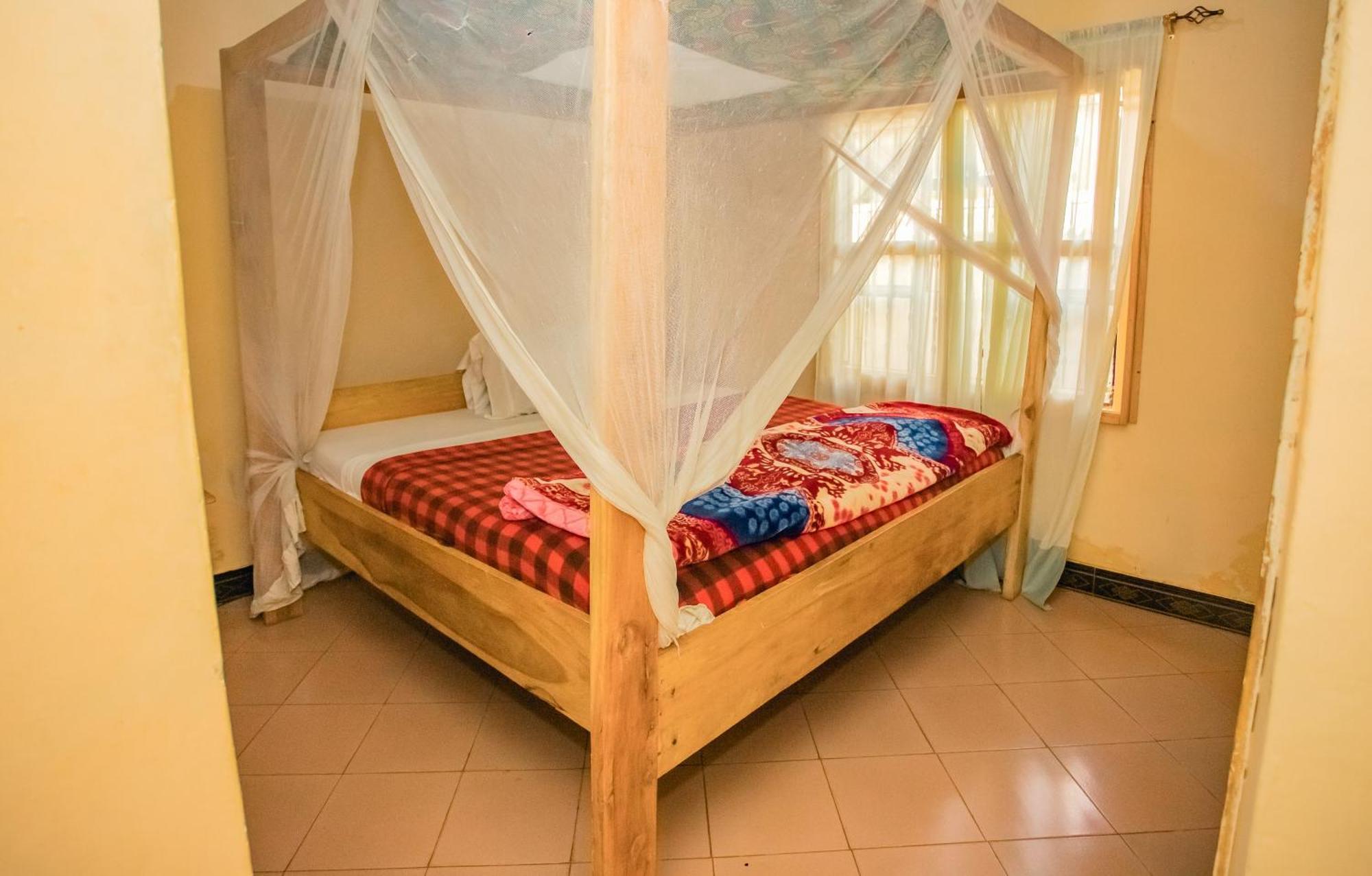 The Secret Garden Hotel Moshi Phòng bức ảnh