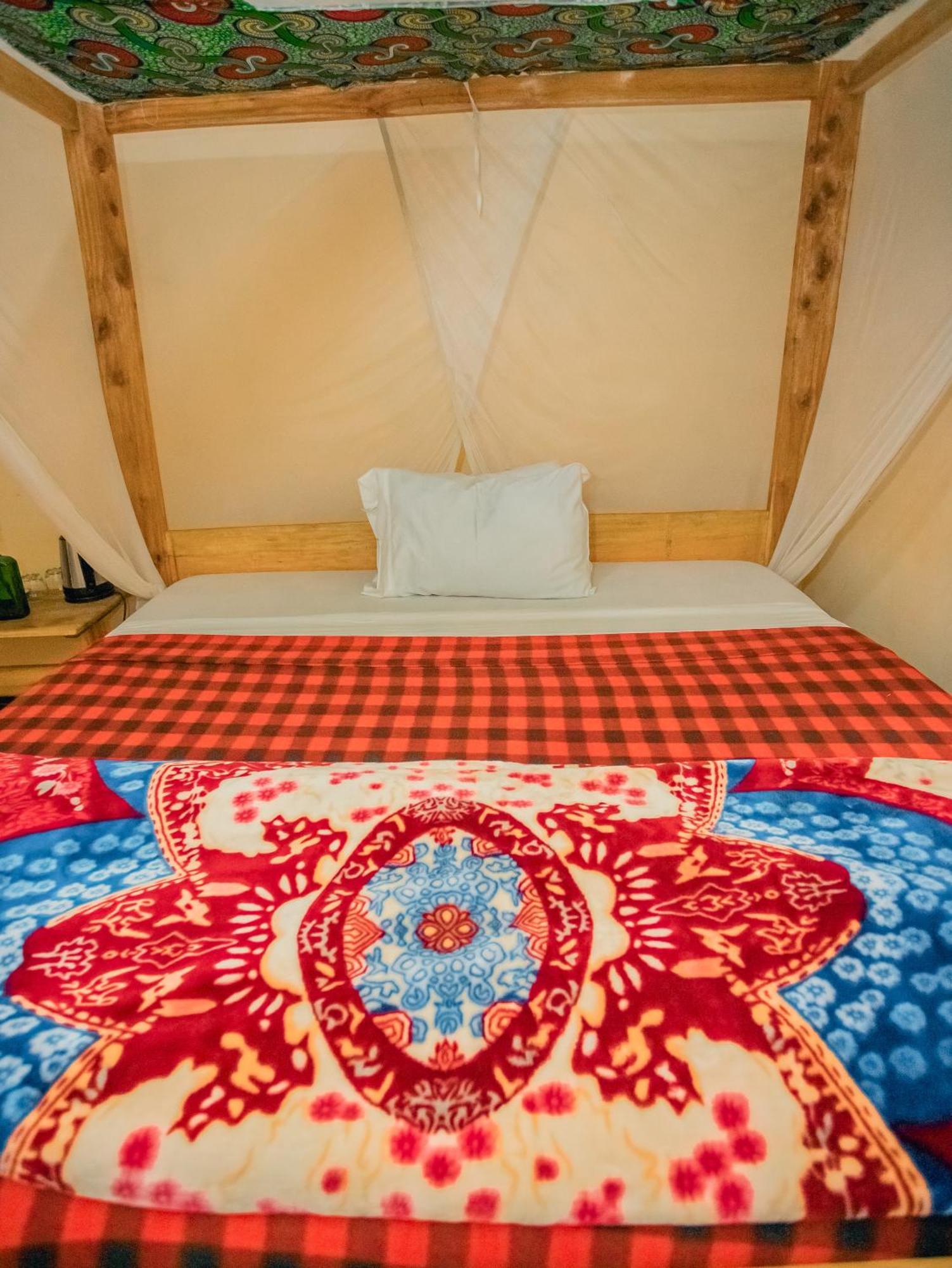 The Secret Garden Hotel Moshi Phòng bức ảnh